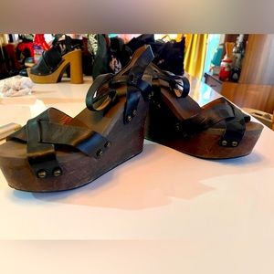 FLOGG Platform Wedge leather sandals.